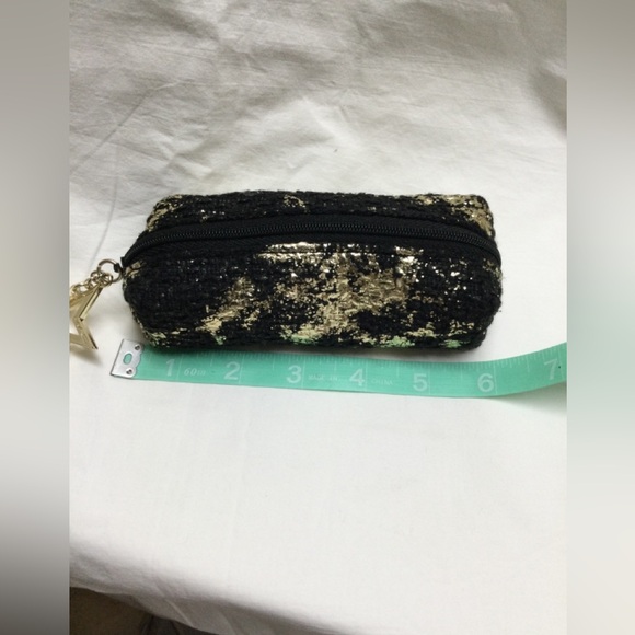 MAC Cosmetic Bag - Picture 9 of 11